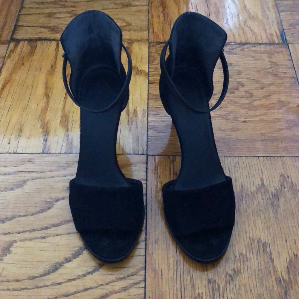 Vince Adley Heel - Picture 3 of 7